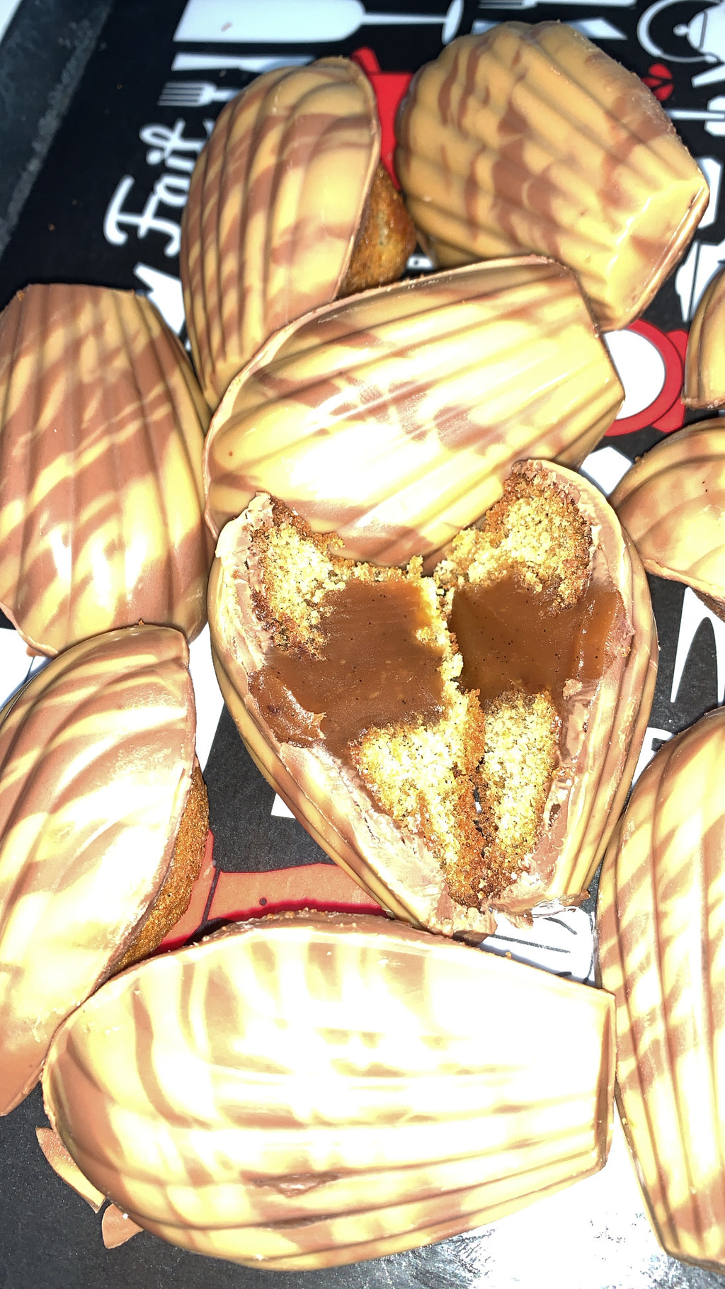LA PAIRE DE MADELEINES
